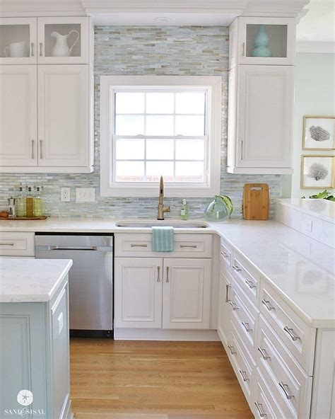 Gorgeous Coastal Kitchen Design Ideas 41 Pimphomee Elegant White