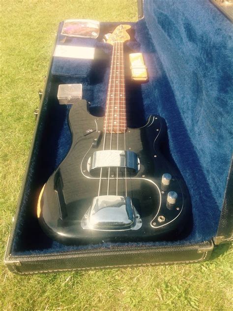 Fender Precision Black Bass 1977 Bajos