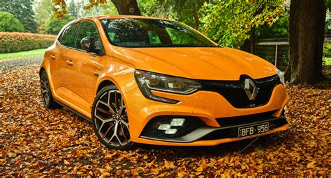 Driven 2020 Renault Megane Rs 300 Trophy Is Raw Uncompromising And Addictive Carscoops