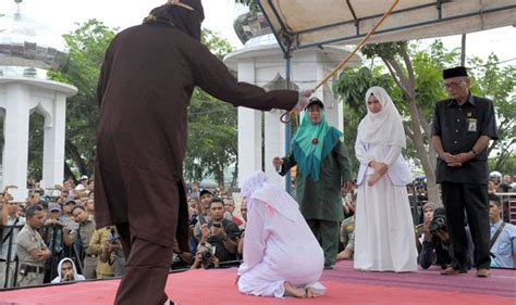 Horrifying Moment Woman Is Lashed Under Sharia Law For Speaking To Man Not Her Husband World