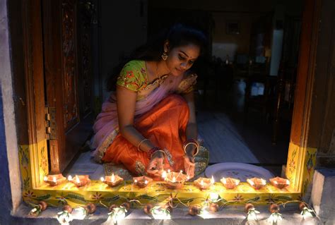 Heres How Diwali Or Deepavali Is Celebrated Around The World News