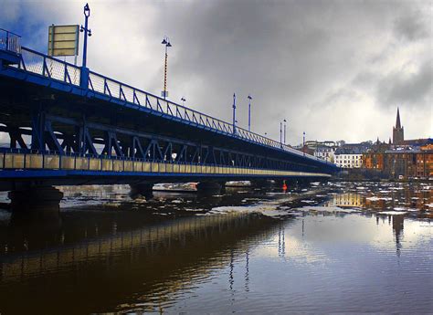 Craigavon Bridge Derry Spatialpan Flickr