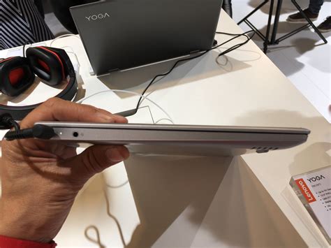 Hands On The Lenovo Yoga 720 12ikb With 12 Display And Active Pen 2