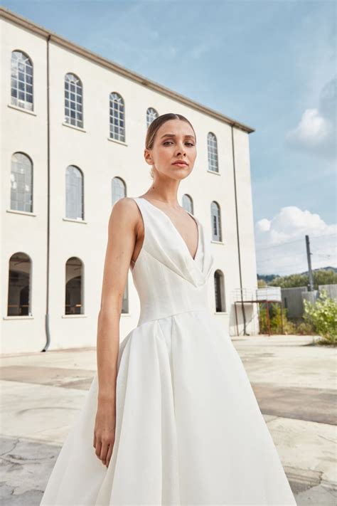 Corsets 9 Wedding Dress Trends For 2022 Brides Everywhere Popsugar Fashion Uk Photo 39
