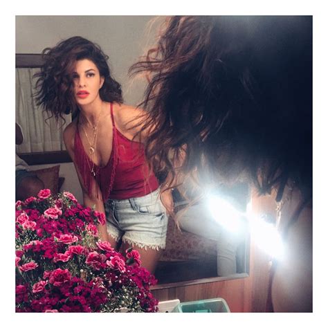 Jacqueline Fernandez New Hair Style Actress Jacqeline Hairstyle