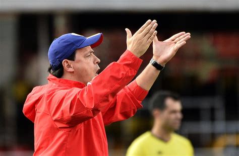 O fluminense, enfim, definiu seu técnico para 2019. Fernando Diniz cobra jogadores do São Paulo no vestiário ...