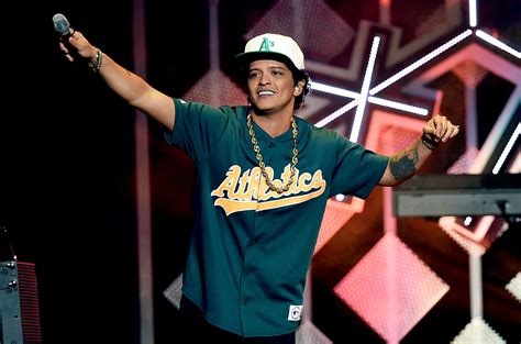 Bruno Marsâ€™ â€™24k Magicâ€™ Certified 2x Platinum Billboard Billboard