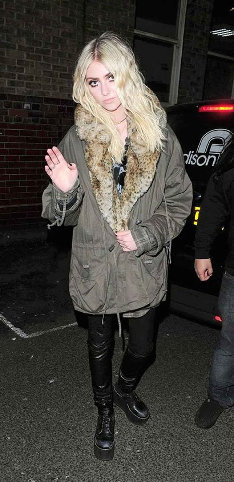 Taylor Momsen Night Out Style At The Black Heart Bar In London