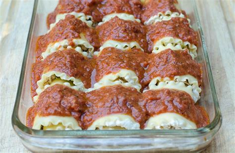 Chicken Pesto Lasagna Rollups ~