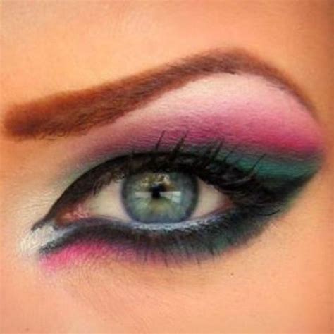 Nice 37 The Best Ideas To Rock Colored Eyeliner 80s Eye Makeup Retro