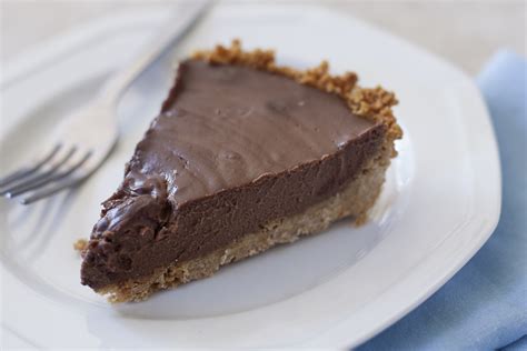Sugar cream pie made with simple ingredients made the amish way. Eating richly even when you're broke | Vegan Chocolate ...