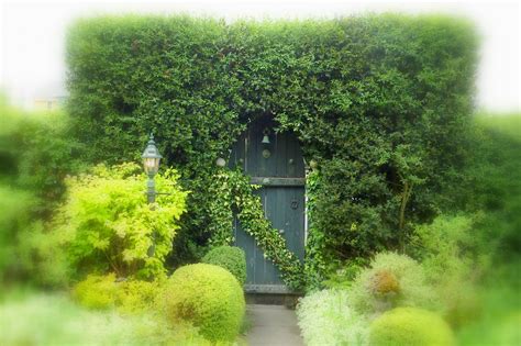 Gardeners Roost Wordless Wednesday A Garden Gate