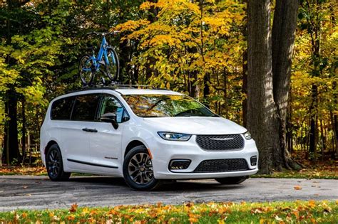 2023 Chrysler Pacifica Road Tripper Package Improves More Than Just Style