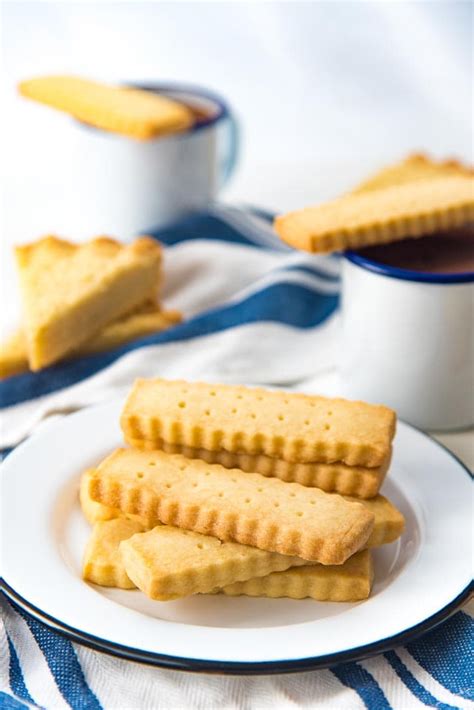 Easy Shortbread Cookies (Classic Recipe + Tips!) - The Flavor Bender