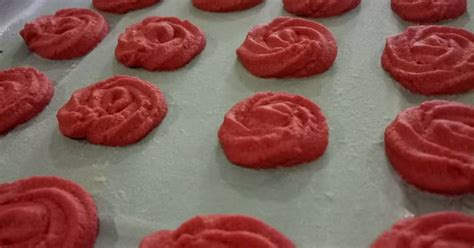 Resepi red velvet cookies ini merupakan biskut yang menjadi tarikan kerana warnanya agak menyerlah dan sangat sedap. 9 resepi biskut red velvet yang sedap dan mudah oleh ...
