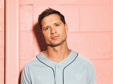 Walker Hayes Biography Wiki Age Wife Net Worth Parents And More