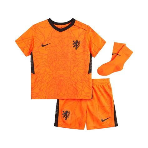 Selectie nederland ek 2021 bekijk hier het nederlands elftal selectie van het europees kampioenschap 2021 met enkele verrassingen! Nederlands Elftal Shirt 2021