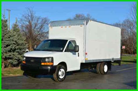 Chevrolet 3500 16 Ft Box Truck With Lift Gate Vans Suvs And Trucks