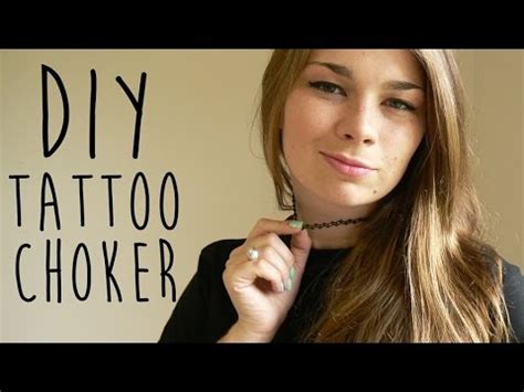 How to make a tattoo choker diy in black stretching plastic and cute tattoo choker necklaces and bracelets from the 90s that are making their return. DIY Tattoo Choker | LDP - YouTube