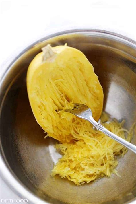Choose squash with firm, unblemished shells —no soft spots. How to Cook Spaghetti Squash in the Microwave | Easy ...