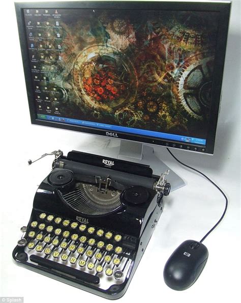 The Quirky Globe Old Fashioned Typewriter Connects To Pc As Keyboard