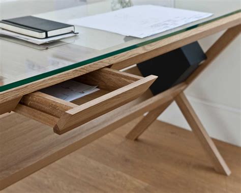 We have selected several cool diy office desk ideas that you can try to make for your own home the office desk is an essential part of every office design, so why not create the desk that suits your. DIY Office Desk for More Personalized Room Settings ...