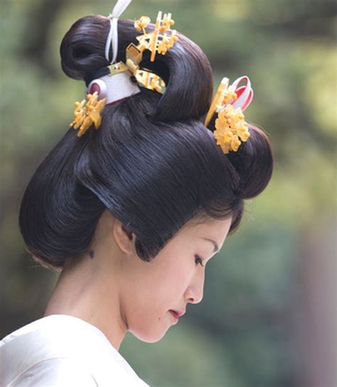 25 Traditional Geisha Hairstyles Hairstyle Catalog