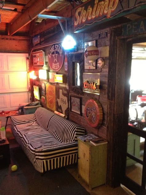 Retro Couch In Garage Bar Garage Bar In 2019 Garage Bar Garage Bar
