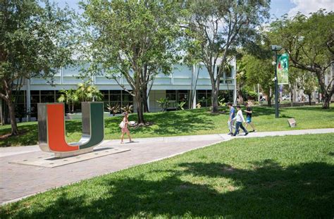 Flower power , originally uploaded by photo twister. Experience University of Miami in Virtual Reality.