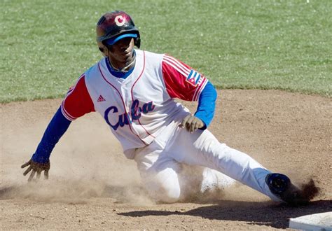 Red Sox Reportedly Sign Rusney Castillo To Year Million Deal