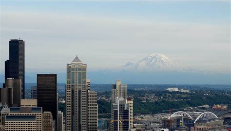 Seattle Skyscrapers And Mount Rainier Washington Tourist Attractions