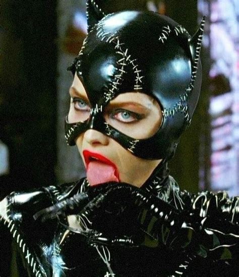 Pin By Cherri 🧸 On Claws And Red Lips Catwoman Comic Catwoman