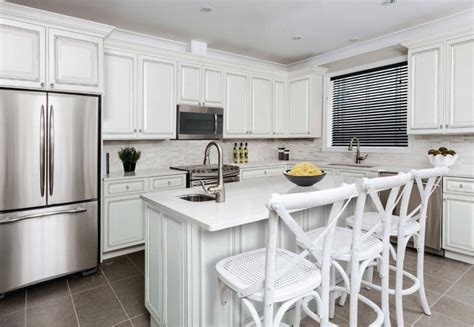 Rta kitchen cabinets with outstanding customer service. Avalon White Kitchen Cabinets | RTA Cabinet Store