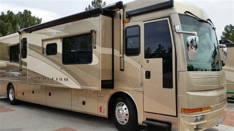 Top Of The Line 2006 American Coach American Tradition 40z Stainless
