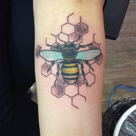 21 Bumble Bee Tattoo Designs Ideas Design Trends