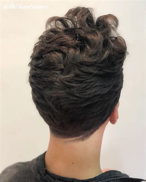 The top and the upper portion of the back and sides are cut the same length, which generally ranges between 5 millimeters (.25 in) and 20 millimetres (.75 in), following the contour of the head. 9 Ducktail Haircut Women's | Ducktail haircut, Hair styles ...
