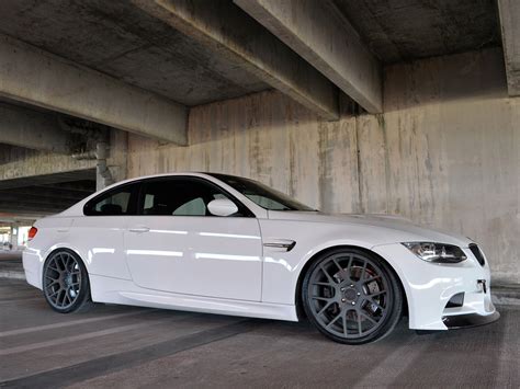 The video features track laps plus plenty of the car's. Car in pictures - car photo gallery » Avus Performance BMW M3 2010 Photo 03