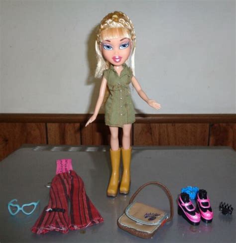 Mga Entertainment Bratz Cloe Doll Long Blonde Hair Blue Eyes2001