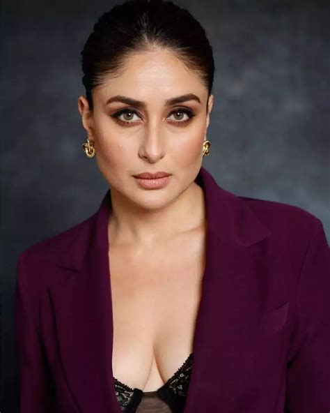 Kareena Kapoor Came Out To Party Wearing Only Bra Under The Court People Said That She Would