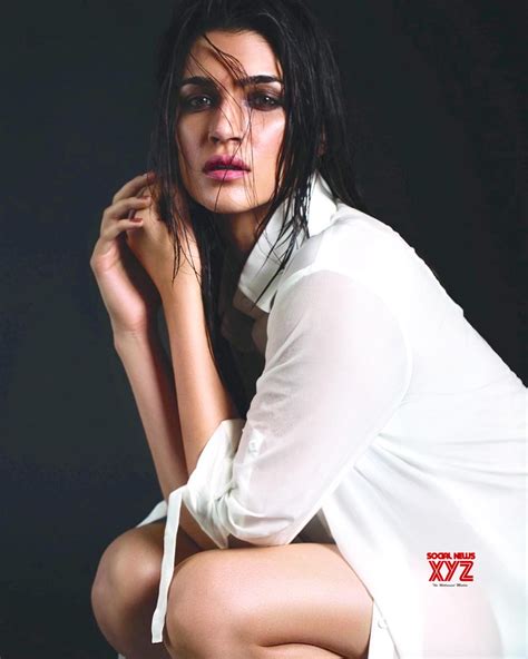 Actress Kriti Sanon Latest Hot Still Social News Xyz