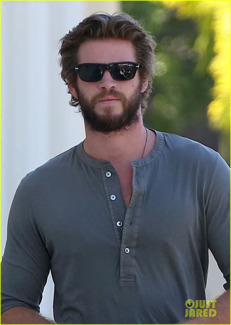 Liam Hemsworth Sports Full Beard For More Furniture Shopping Photo 3185611 Liam Hemsworth