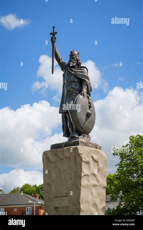 König Alfred Der Große Statue In Winchester Hampshire England Uk