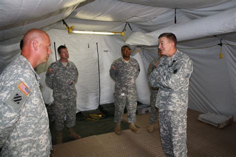 Commanders Coin Presentation Ceremony Nf10 United Sta Flickr