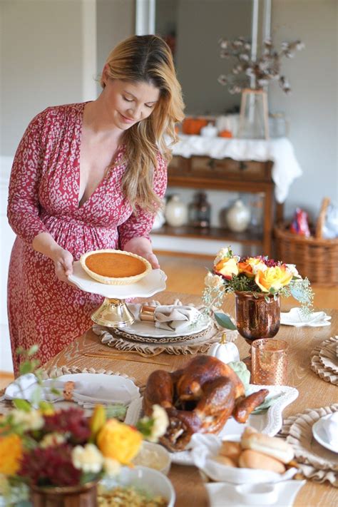 Within, we found a gorgeous whole roasted turkey complete with all the trimmings. Thanksgiving Dinner Made Easy! Boston Market Holiday Meals ...
