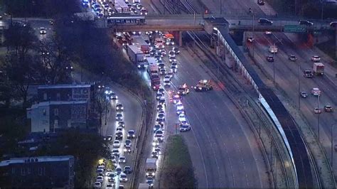Chicago Traffic Eisenhower Expressway Reopens After Shooting