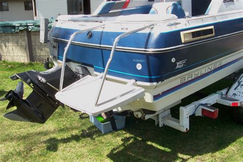 Has a freshwater system on it so that it doesn`t run the lake ocean water through the engine, that in turn makes it to where you don`t Bayliner Capri 3.0 Litre Cuddy Cabin boat for sale from USA