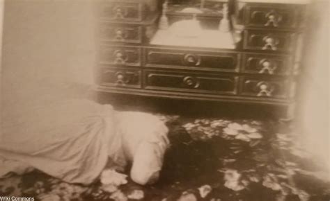 Why The Lizzie Borden Murders Are Still Unsolved Dusty Old Thing