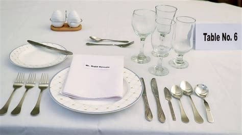 Will you turn the light on in the dining room so we can eat Dining Room Meaning In Urdu - Homedesc