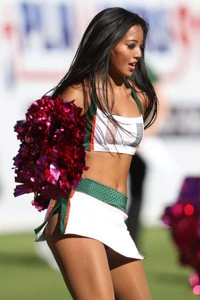 40 Favorite College Football Cheerleaders Of 2013