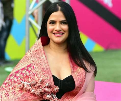 Singer Sona Mohapatra Says She Is Broke Orissapost